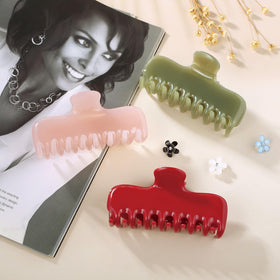 FidesAmor clip teeth and concealed spring detail ensuring sturdy, rust-free grip