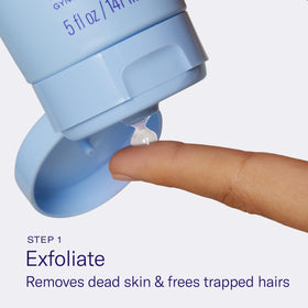 Flamingo handle grip detail demonstrating non-slip control for wet shaving