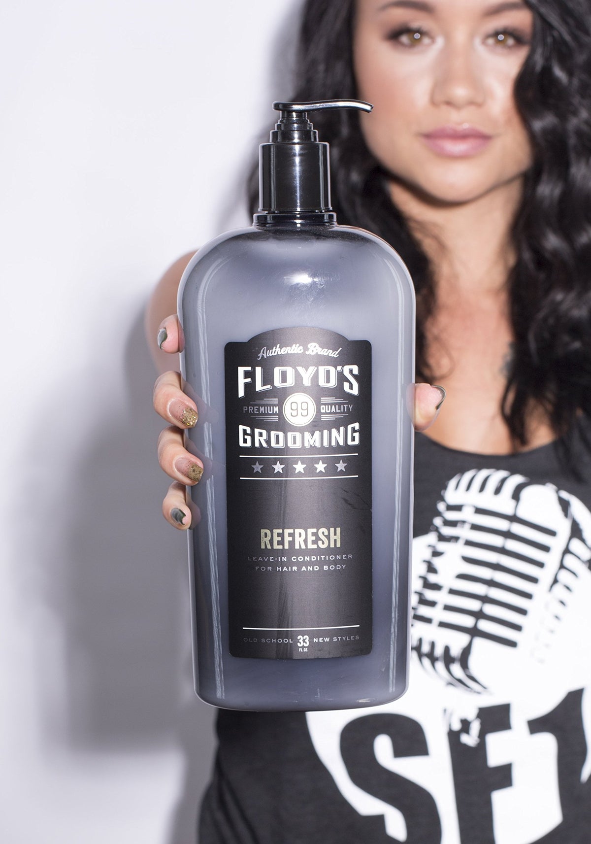 Floyd's 99 close-up of shea and aloe texture highlighting nourishing benefits