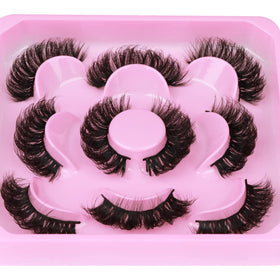 Focipeysa lashes applied on model showing lifted D curl and fuller eyes