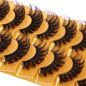 Focipeysa model wearing lashes showcasing dramatic glam effect