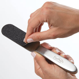 ForPro handle detail showing ergonomic curve for continuous professional use benefit