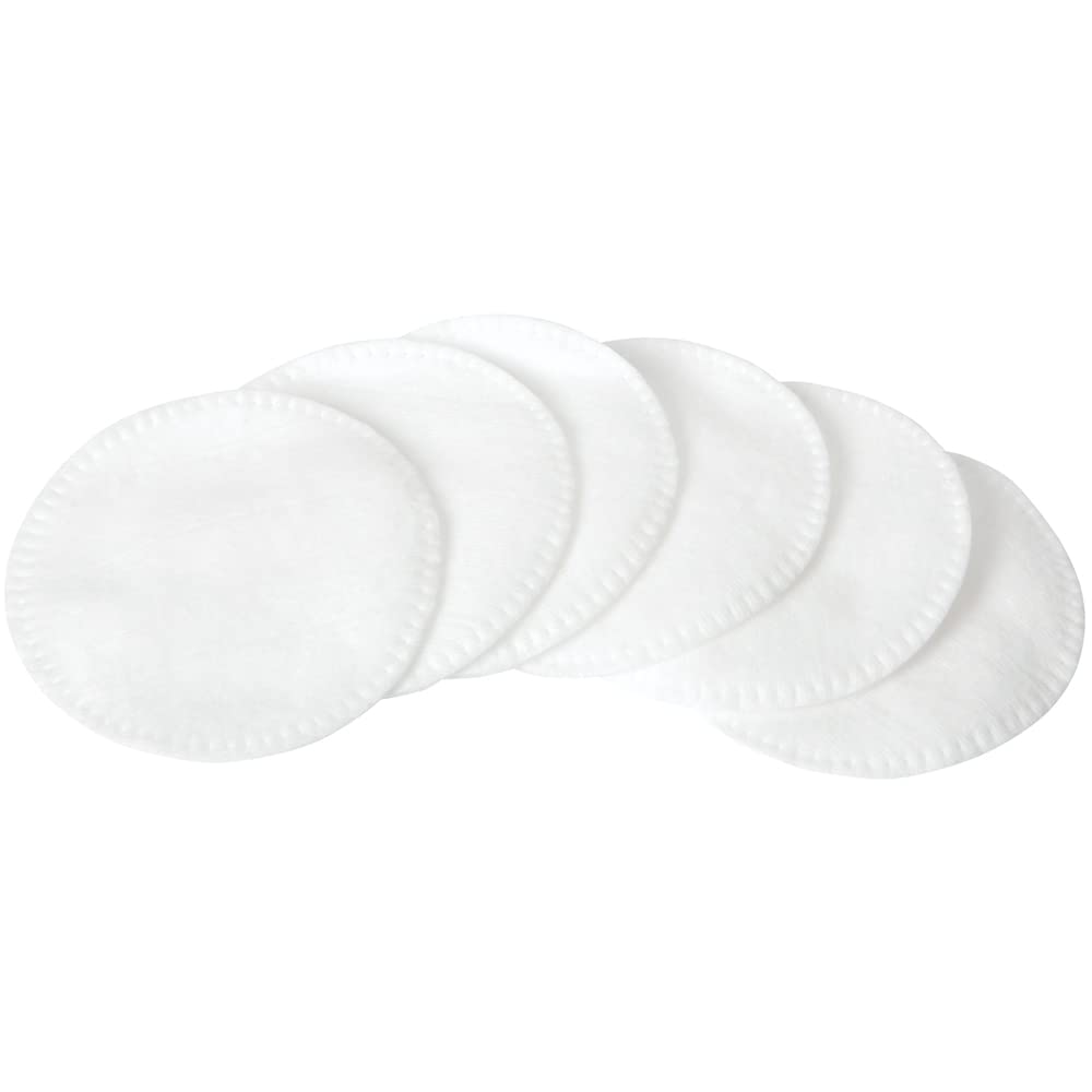 ForPro pad removing mascara demonstrating gentle, lint-free removal