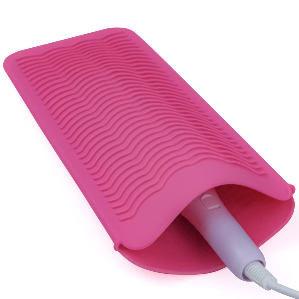 Fouews pouch front view showing compact heat protection and tidy storage
