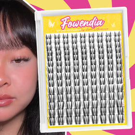 Fowendia lashes applied on eye profile demonstrating lifted D-curl effect