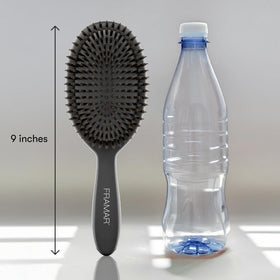 FRAMAR cleaning bristles under water to show simple care and maintained oil distribution