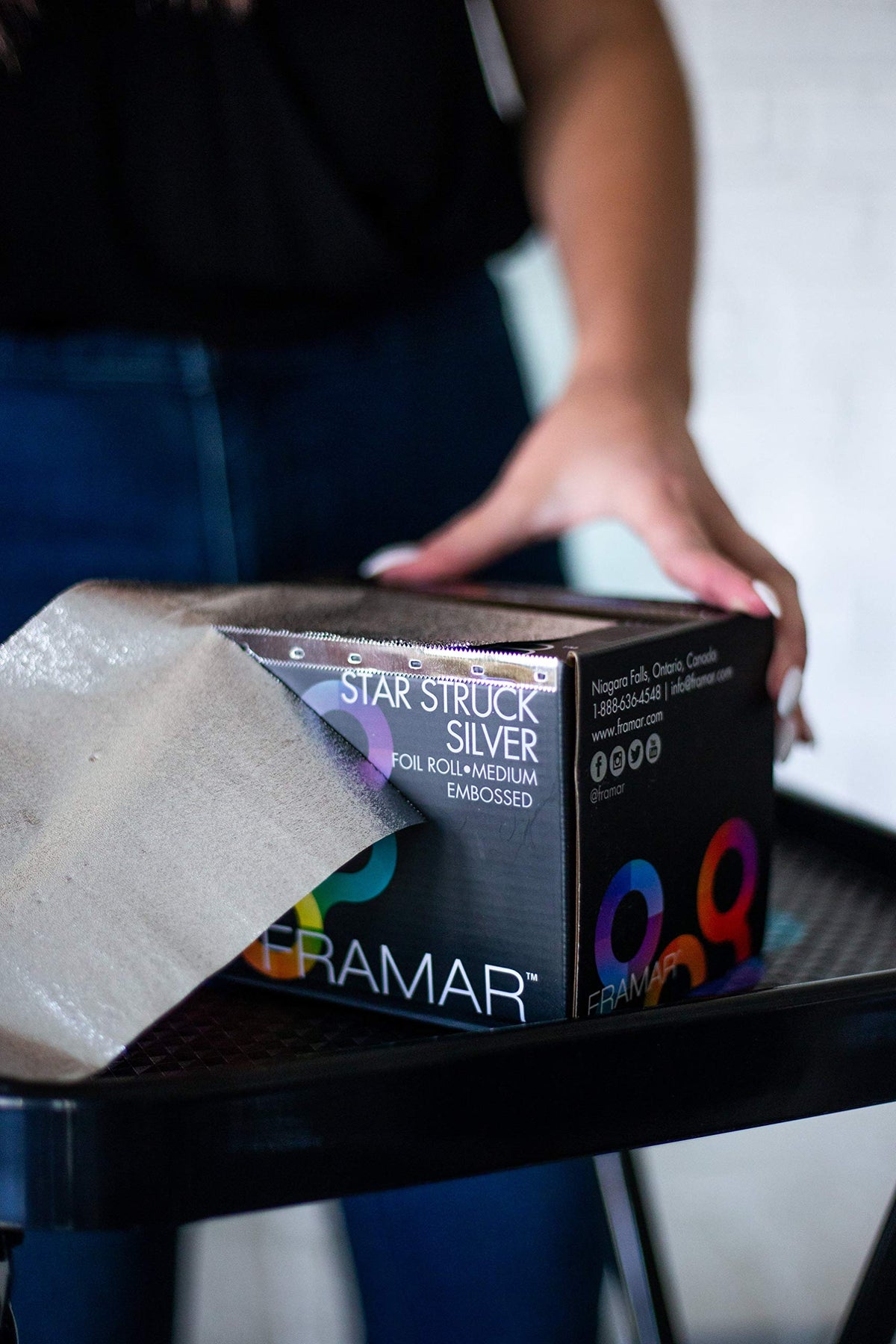 FRAMAR dispenser box with blade enabling quick, precise foil cuts