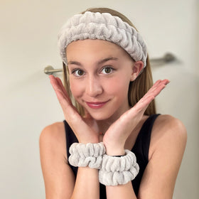 FROG SAC wristband close-up showing absorbent fleece that prevents water run-off