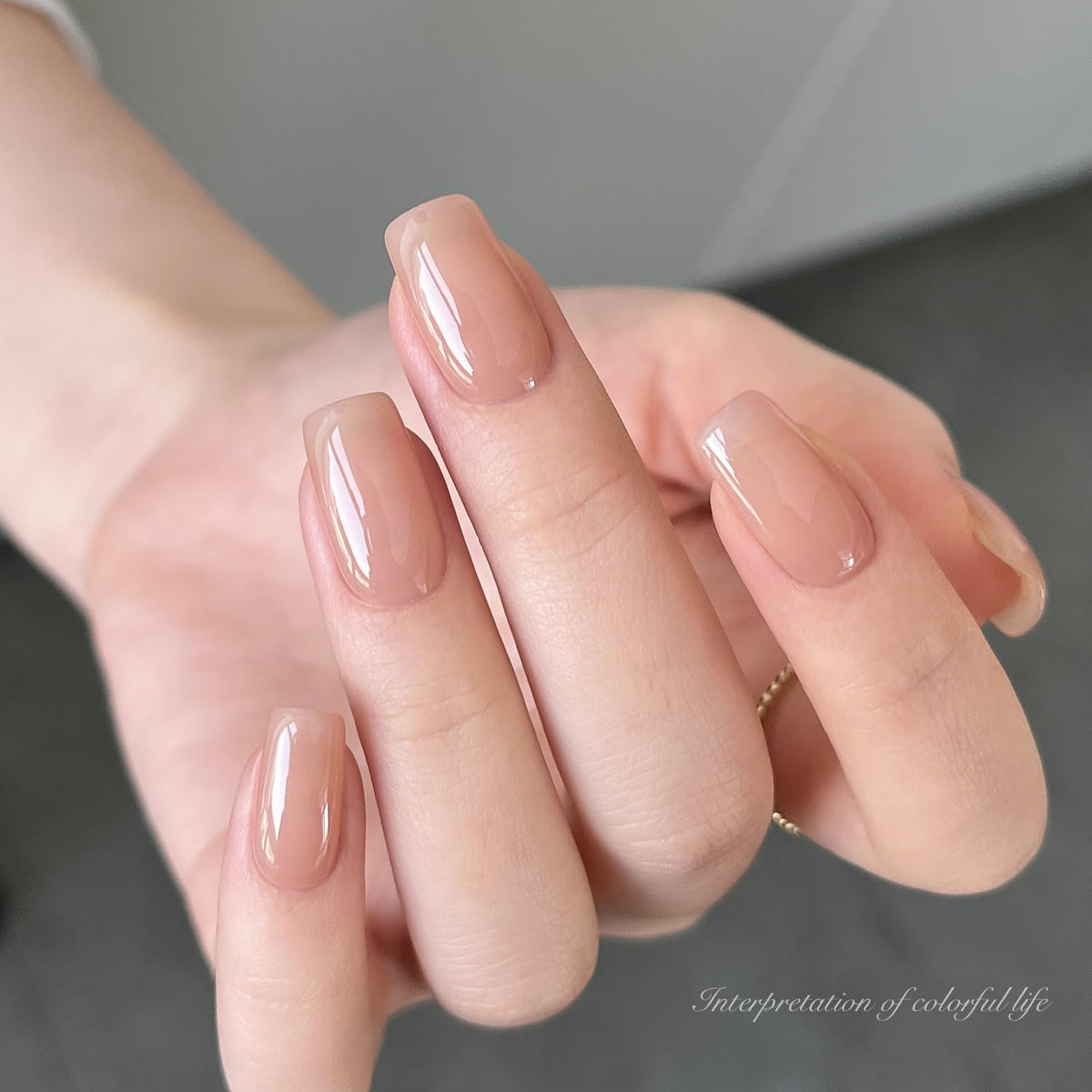 GAOY applied on natural nails displaying cured glossy finish and long-lasting wear advantage