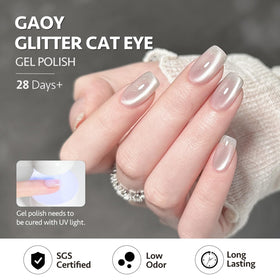 GAOY application with magnet in use showing how to form the cat-eye stripe quickly