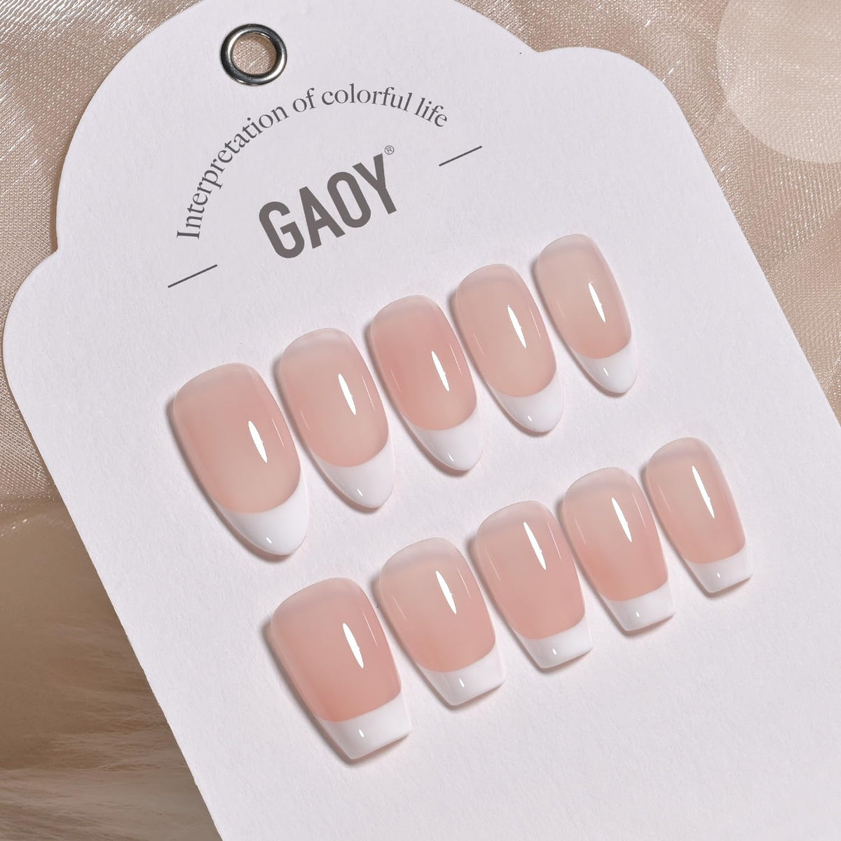 GAOY used to paint a French manicure, offering crisp professional results
