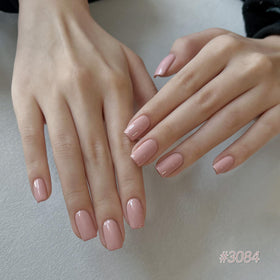 GAOY model hand with peach pink nails showing wearable salon finish benefit