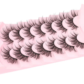 Geeneiya lashes on eye model showing natural cat-eye enhancement