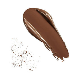 Generic brand fine applicator tip close-up enabling precise dot placement and control