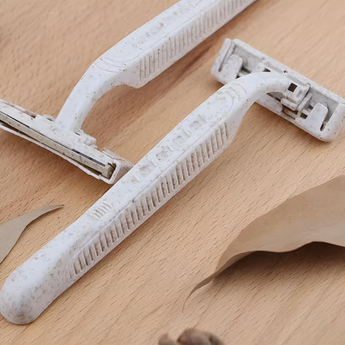 Generic bathroom lifestyle scene showing ready-to-use eco razors