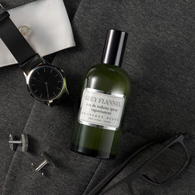 Geoffrey Beene atomizer mist texture highlighting fresh citrus opening