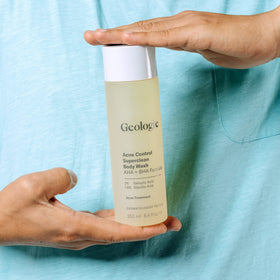Geologie foamy lather texture demonstrating gentle exfoliation and cleansing