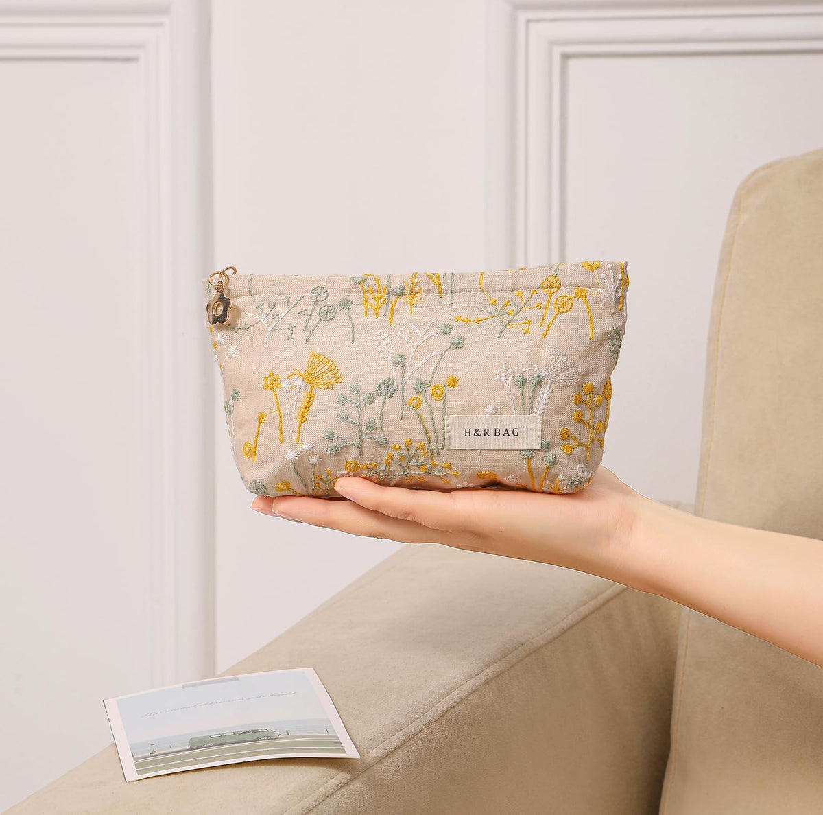 getgto large pouch open with makeup inside showing travel-ready organization benefit
