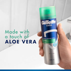 Can label detail highlighting aloe formulation on Gillette shave gel