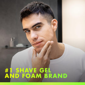 Sea kelp and vitamin B3 visual with Gillette Labs highlighting calming ingredients