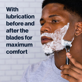 Gillette precision trimmer rear view for shaping and small areas