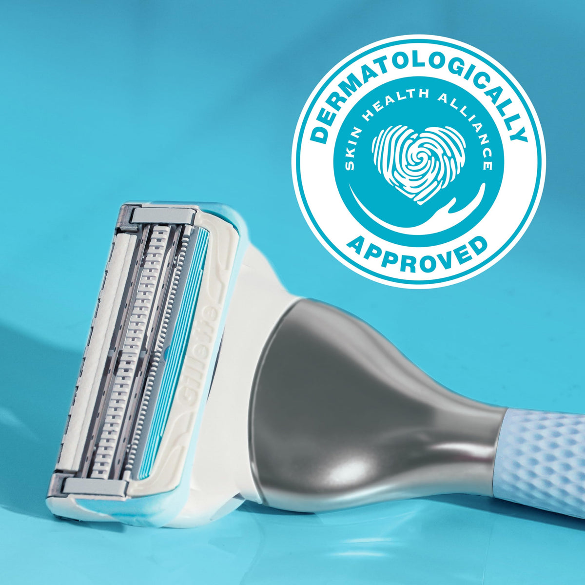 Gillette Venus shaving small curved bikini area for precise shaping
