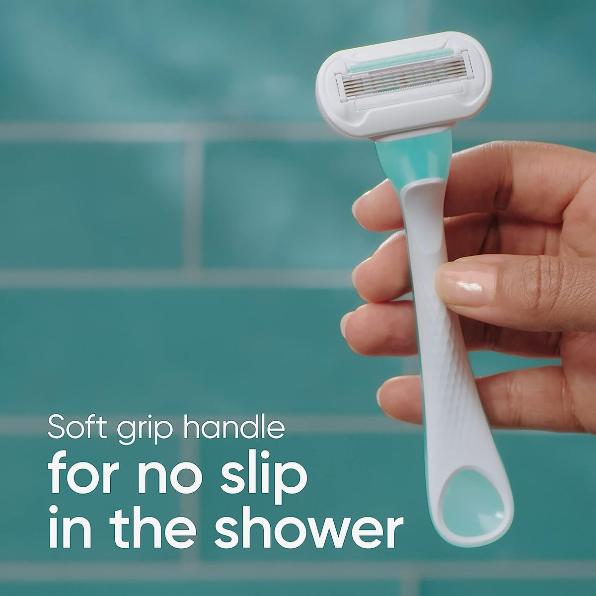 Gillette Venus blade closeup showing five comfort blades for smoother shave