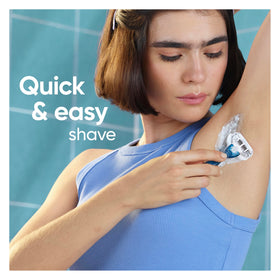 Gillette Venus blade edge close detail for precise, smooth shave