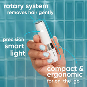 Gillette Venus close-up of thin protective foil head highlighting gentle skin protection
