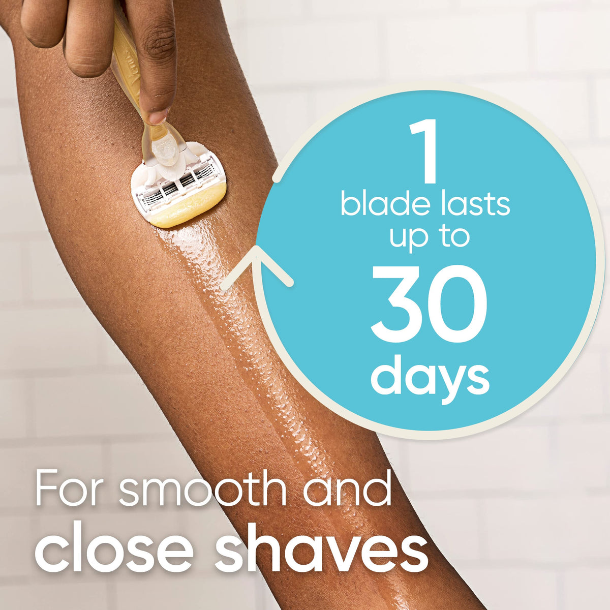Gillette Venus pivoting head angled to follow body contours for control