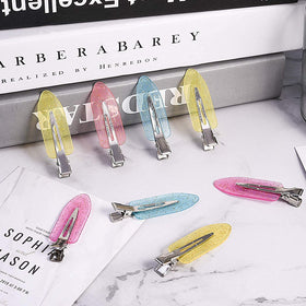 Gingbiss clip securing bangs without leaving marks for gentle hold