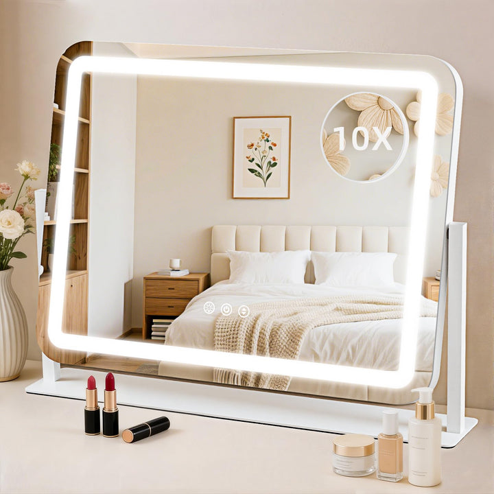 GioeDa front view showing full mirror and even lighting benefit