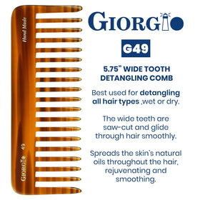 GIORGIO close-up of wide saw-cut teeth for gentle detangling benefits