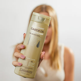 Giovanni pump dispensing conditioner texture demonstrating creamy slip for quick detangling