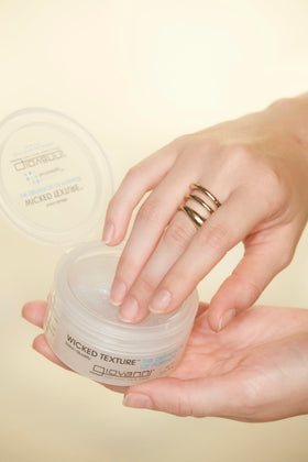 GIOVANNI open tub revealing smooth waxy contents for easy scooping benefit
