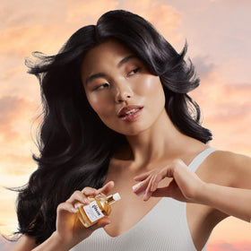 Gisou side label detail highlighting product name and key ingredients