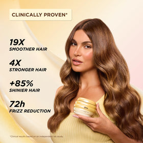 Gisou jar with Mirsalehi Honey highlighting natural-sourced hydration benefits