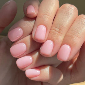 GLAMERMAID front packaging showing coral and light pink nails for instant polished look