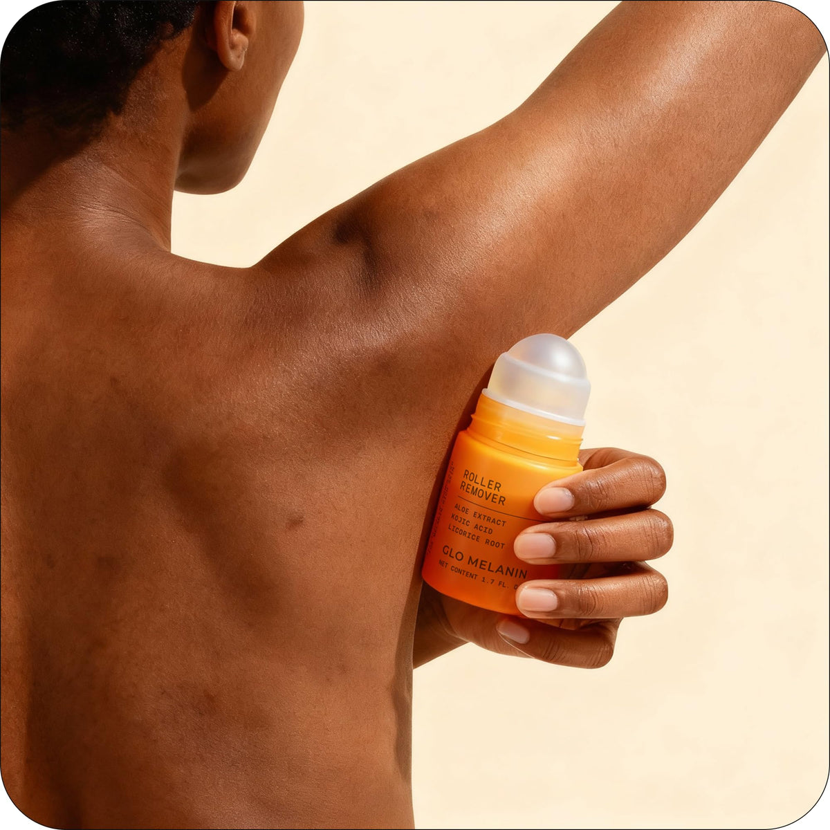 Glo Melanin label highlighting key actives like kojic, licorice, willow bark for clarity