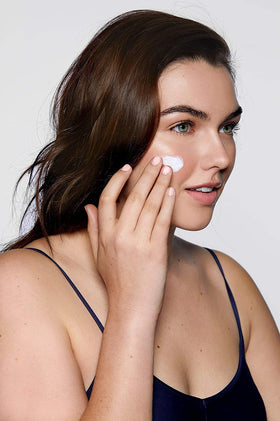 Glo Skin Beauty size comparison with common object, clarifies 1.7 oz scale benefit