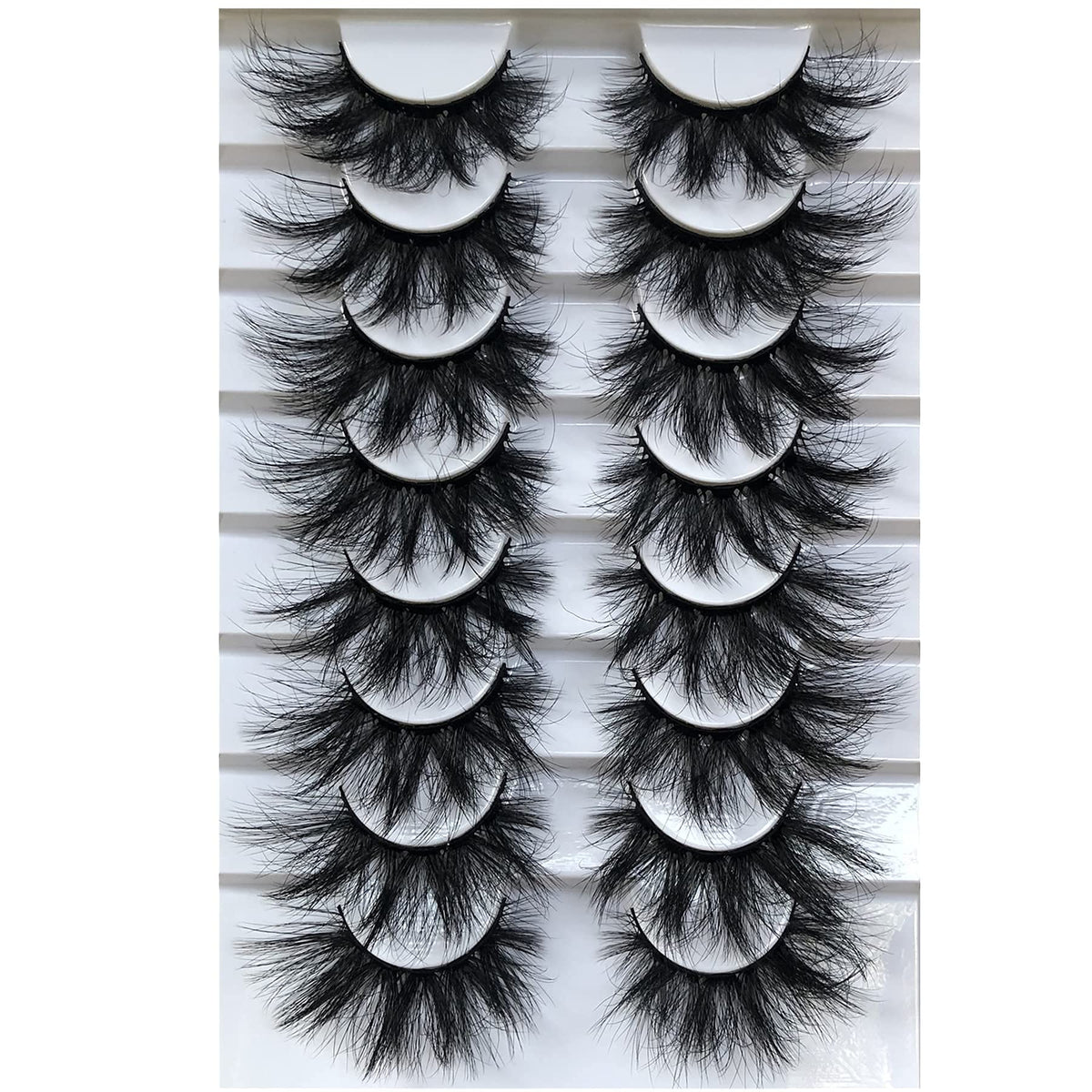 Gmagictobo close-up of lash fiber texture delivering soft, mink-like finish