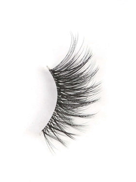 Gmagictobo worn on outer corner showing cat-eye lift and natural blend