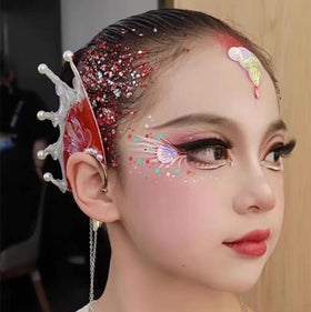Go Ho glitter used as hair highlight on braid, gives reflective festivity