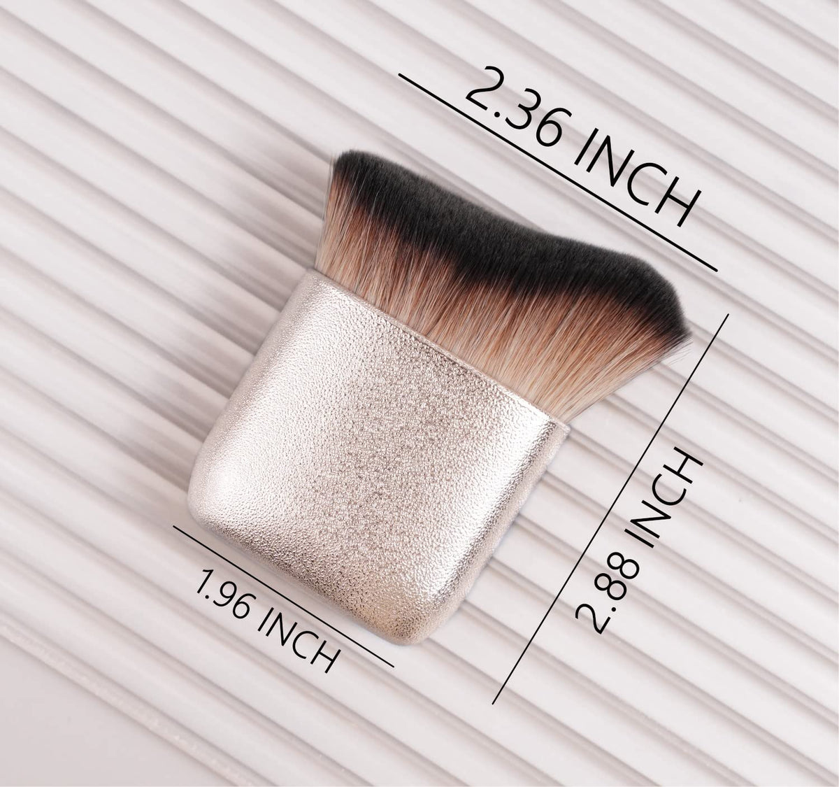 GOERTI bristle close-up highlighting softness and streak-free blending