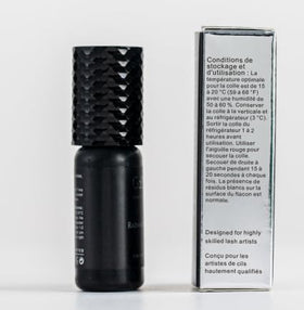 GOLLEEPRO stylist applying lashes showing efficient salon performance