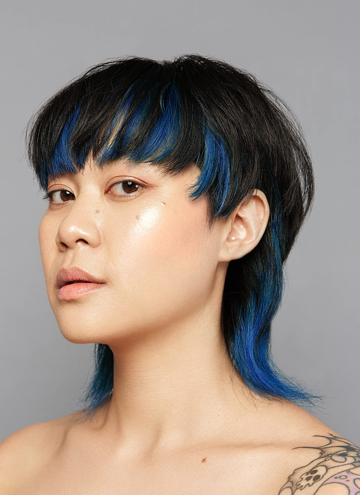 Good Dye Young swatch on light blonde hair showing true blue payoff