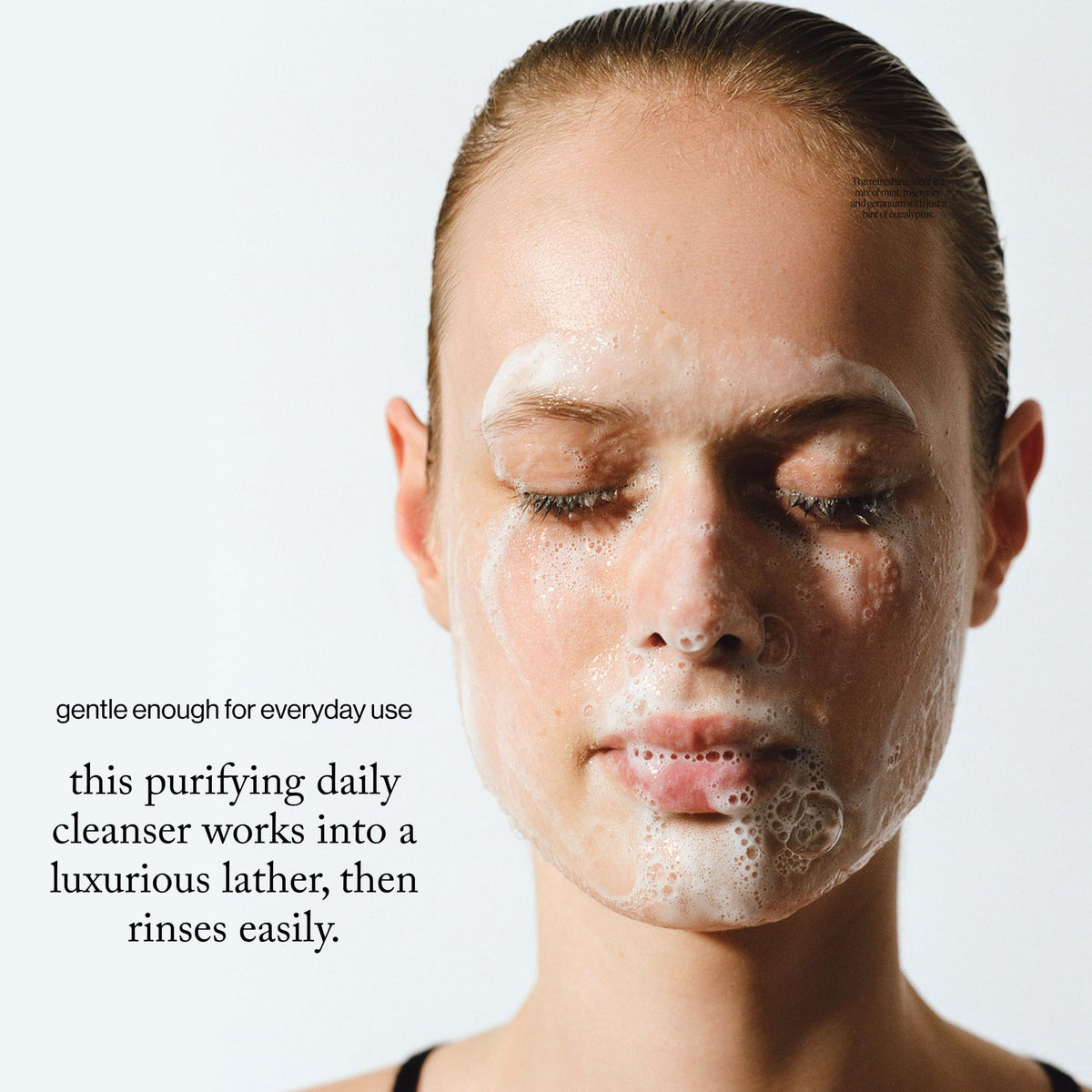 goop Daily Detox pump and label detail showing ingredient callouts and clear usage benefit