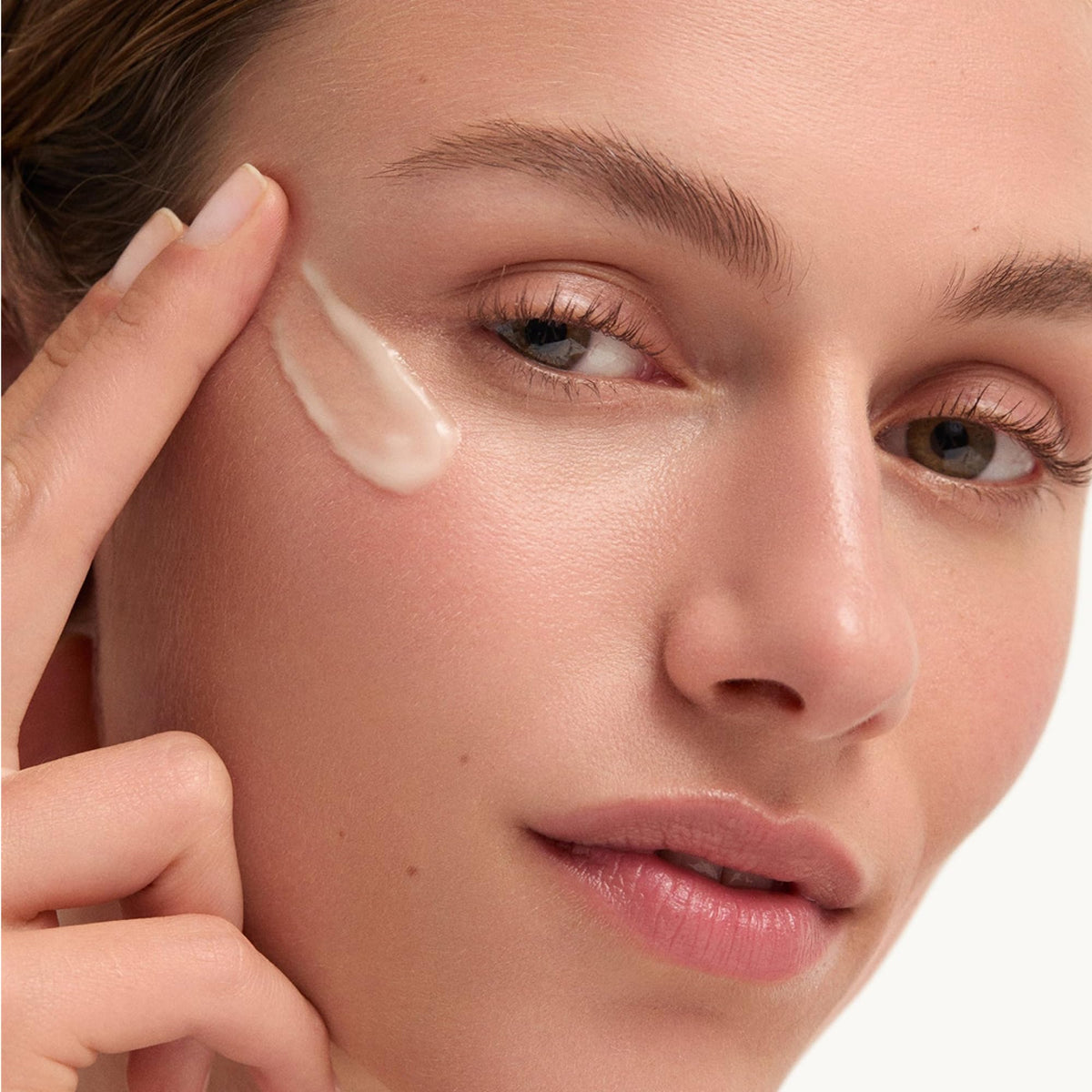 goop serum ingredients layout highlighting peptides and ceramides