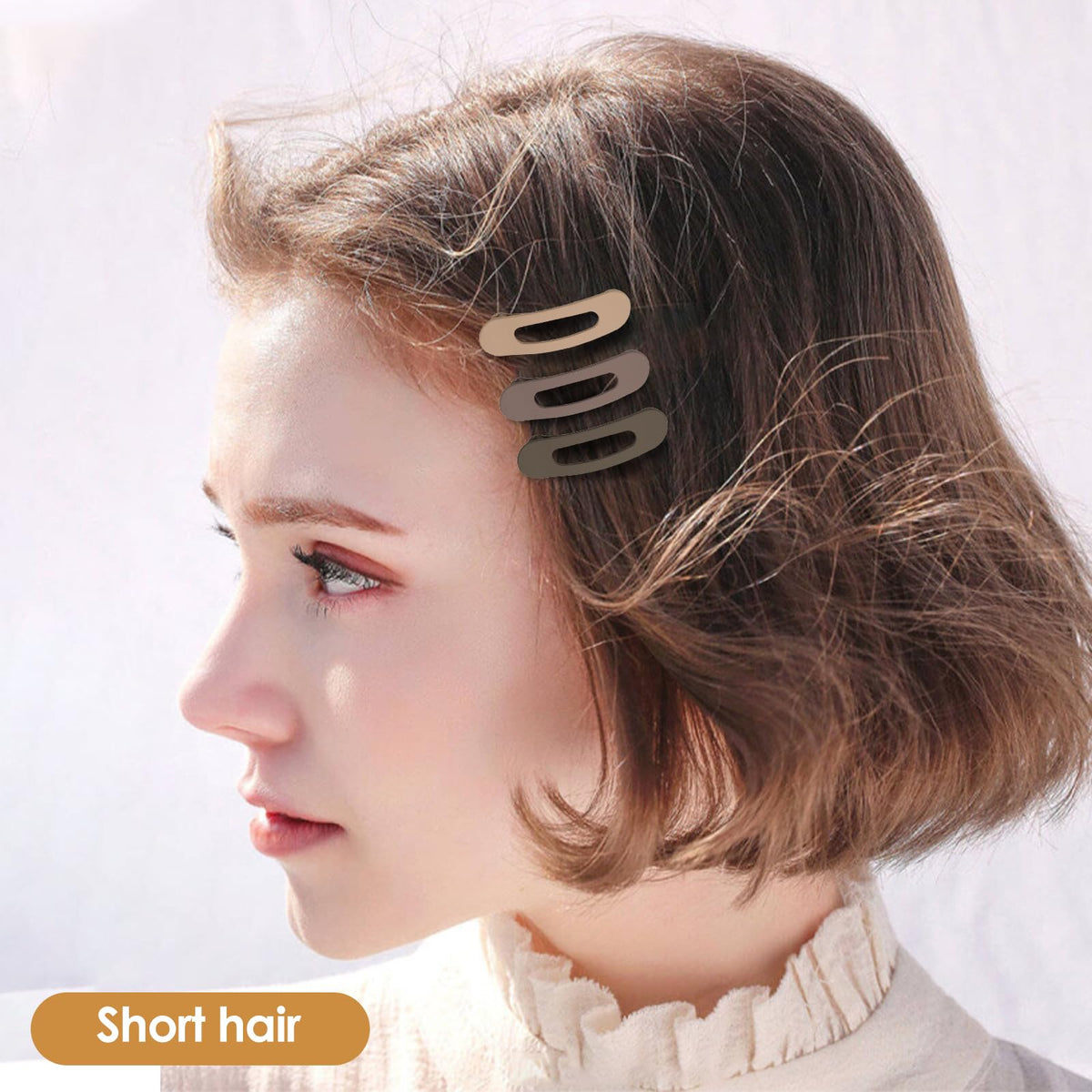 GOOWEAYY clip used during makeup application to keep hair back