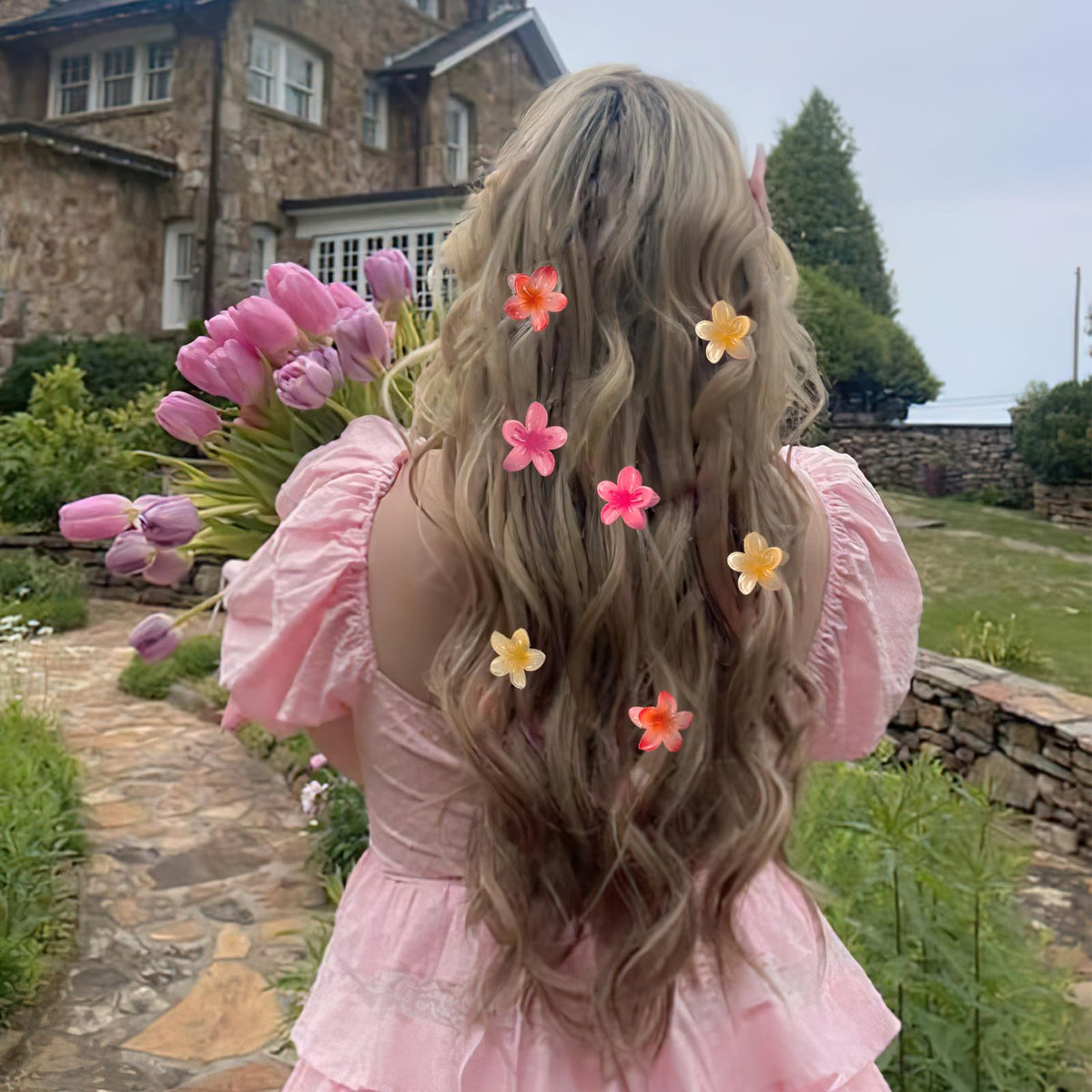 GQLV close-up of flower clip paint and smooth edges — durable finish benefits hair